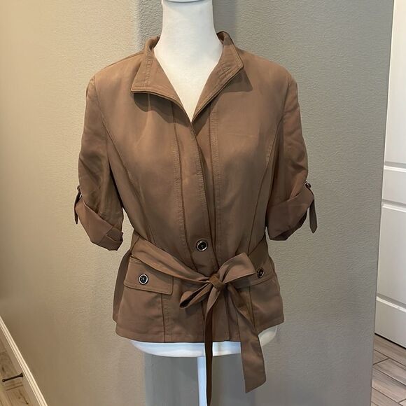 White House Black Market Soft Utility Blazelette Jacket Size 4P - Picture 2 of 5